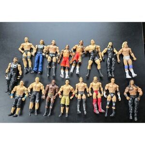 WWE‎ Wrestling Figure Collection 17 Wrestling Figures